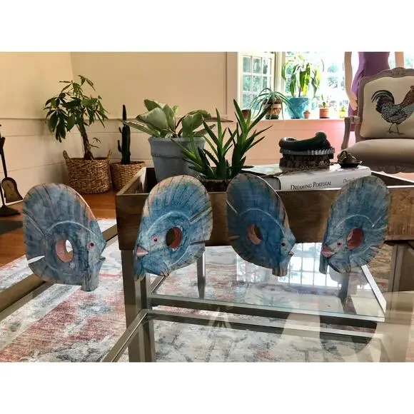 Vintage Hand-Carved wooden Fish Napkin Rings, Holder, Blue Fish, Set of Four - Picture 2 of 9